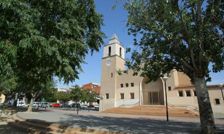Plaça de Ca N'Anglada Parròquia de San Cristobal Iglesia Església de Sant Cristòfol