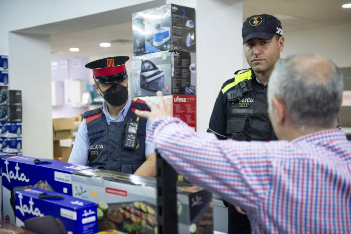 policia de barri binomi mossos d'esquadra policia municipal sant pere nord Alberto Tallón (7)